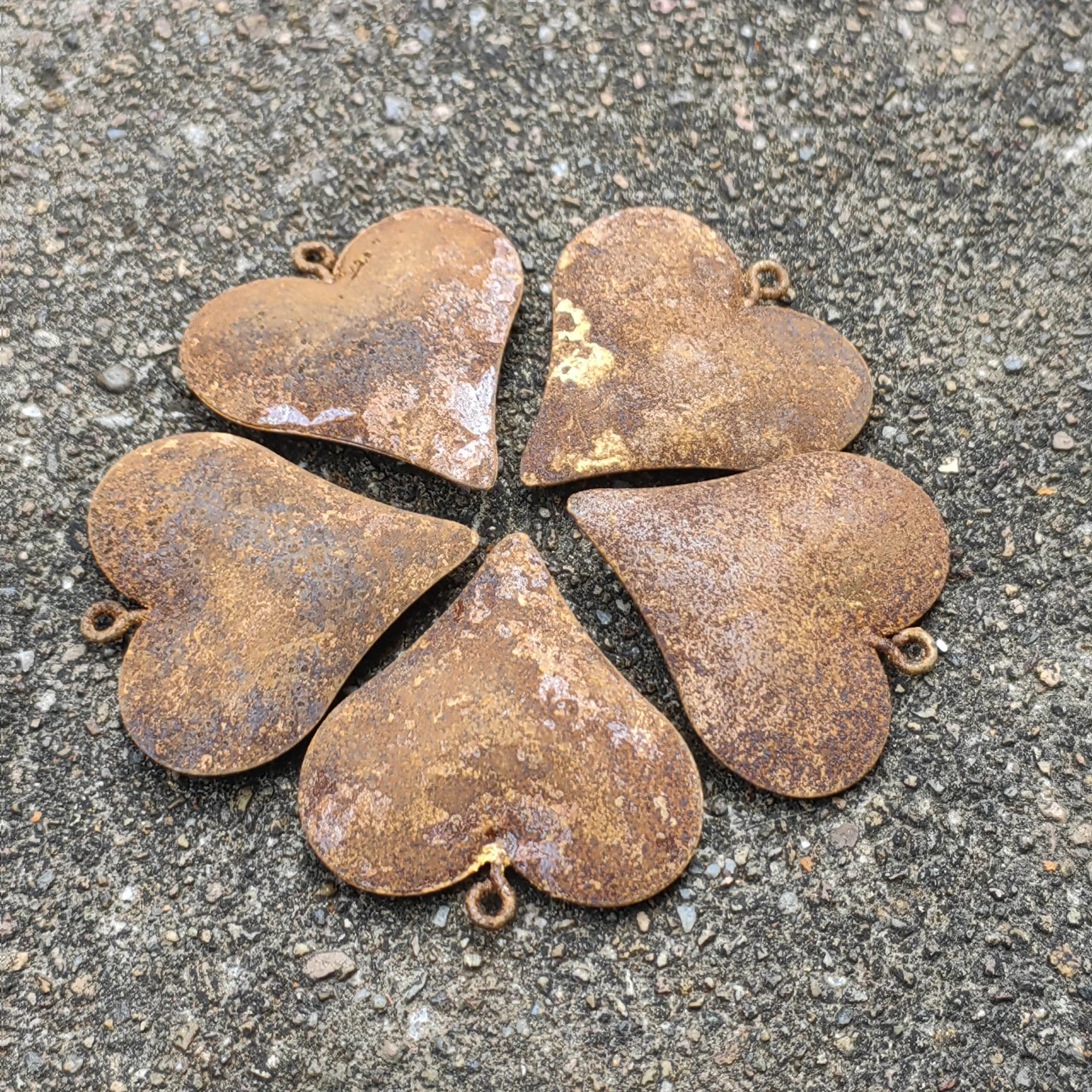 20pcs Rusty Bells for Christmas Vintage Rusty Heart Christmas Tree Shape Decoration Accessories Christmas Party Holiday Bell