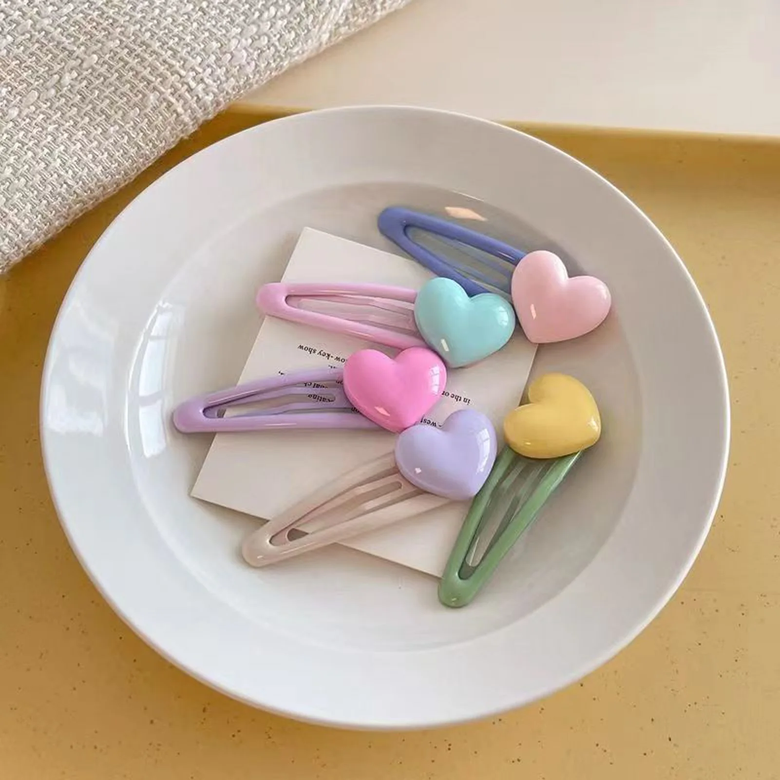 5/10pcs Cartoon Heart Hair Clips Non-Slip Heart Decor Resin Hair Barrettes for Kids Toddlers Girls Christmas Party Gifts