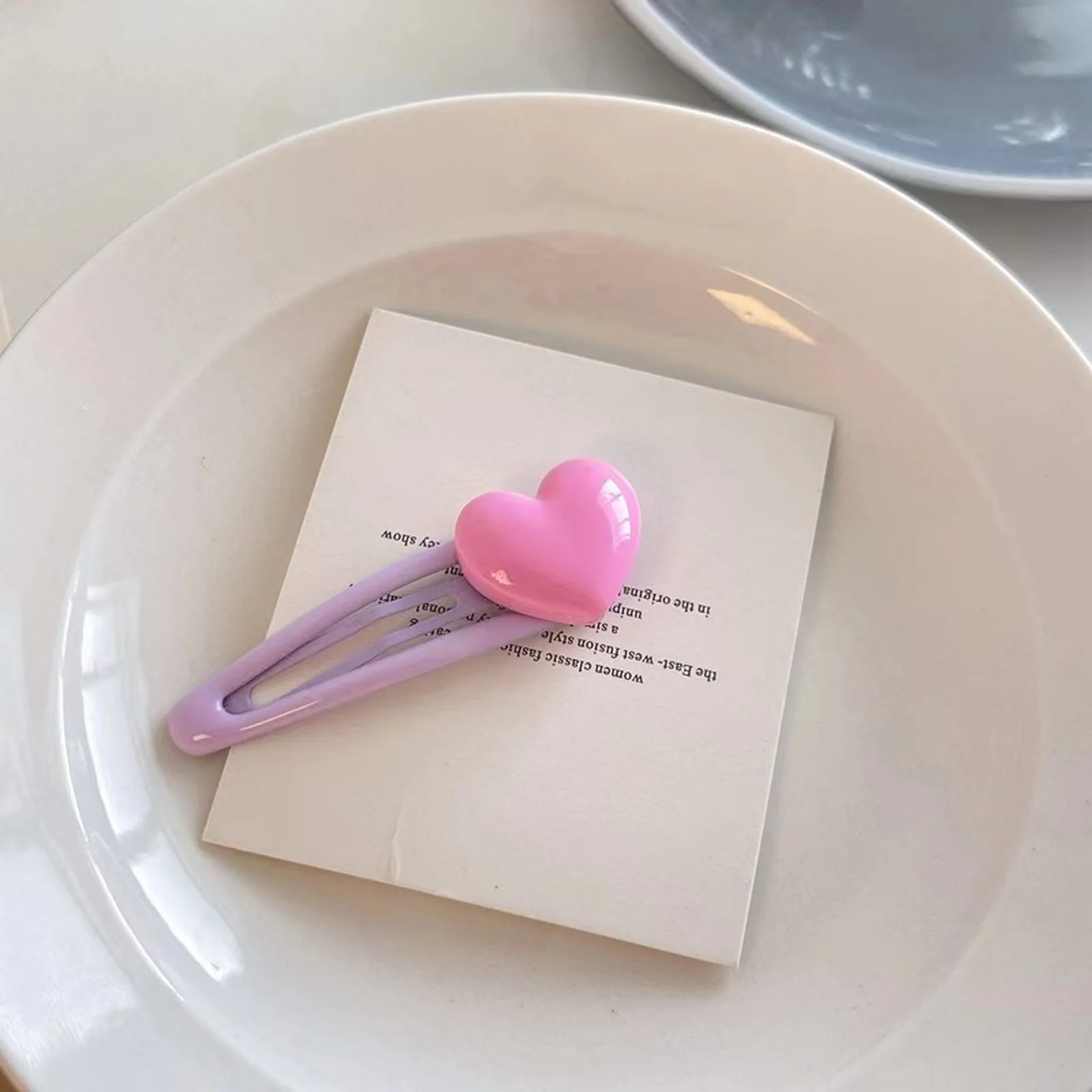 5/10pcs Cartoon Heart Hair Clips Non-Slip Heart Decor Resin Hair Barrettes for Kids Toddlers Girls Christmas Party Gifts