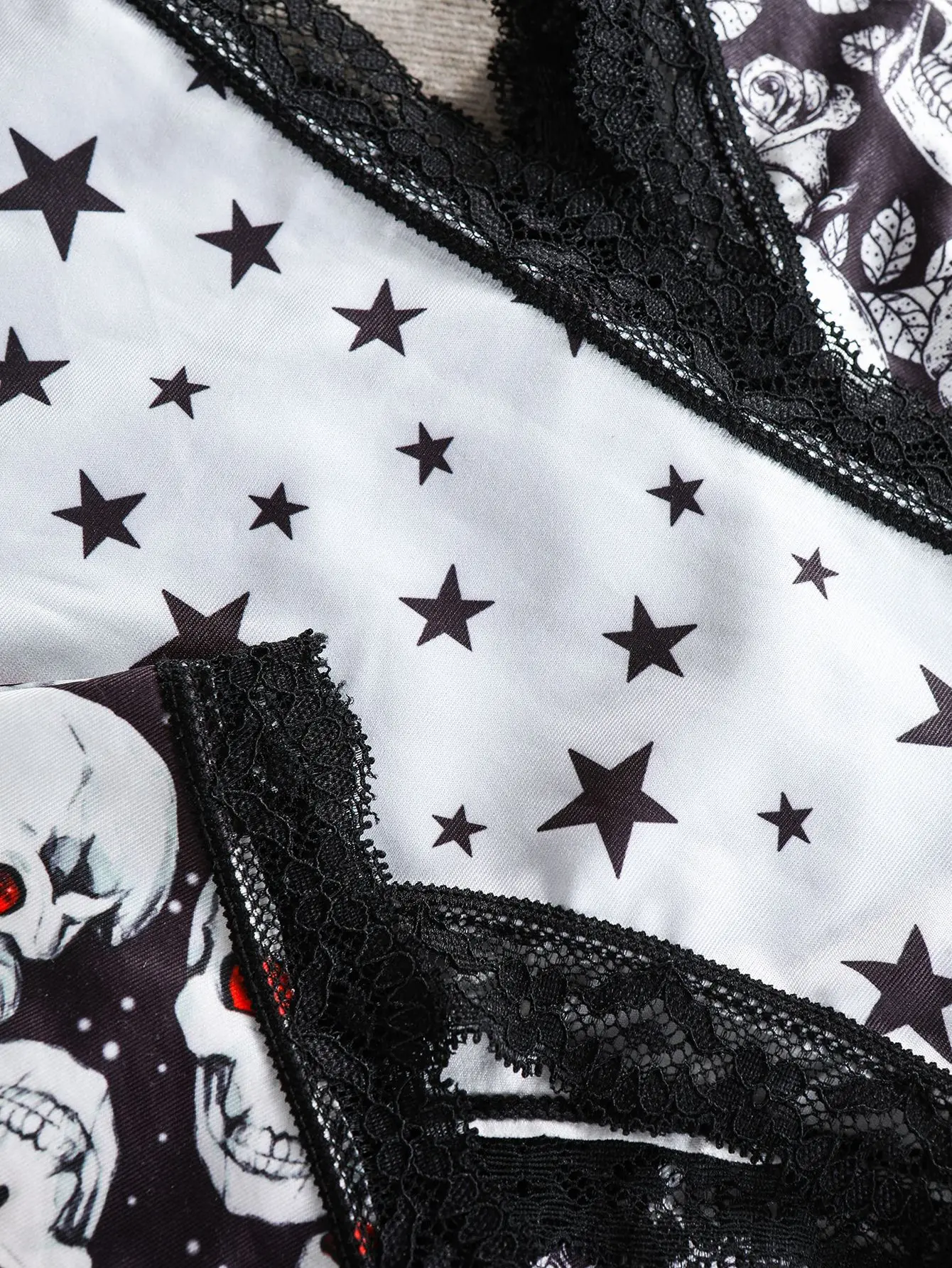4Pcs Comfortable Breathable Women's Panties Women Sexy Lace Briefs Dark Skull Fashion Print Christmas Female Underpants
