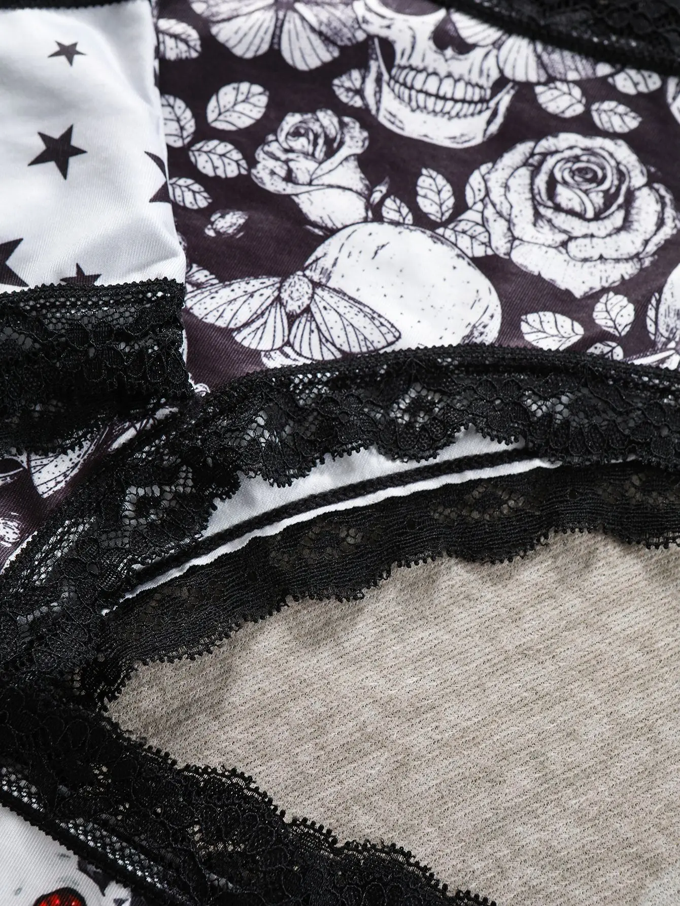 4Pcs Comfortable Breathable Women's Panties Women Sexy Lace Briefs Dark Skull Fashion Print Christmas Female Underpants