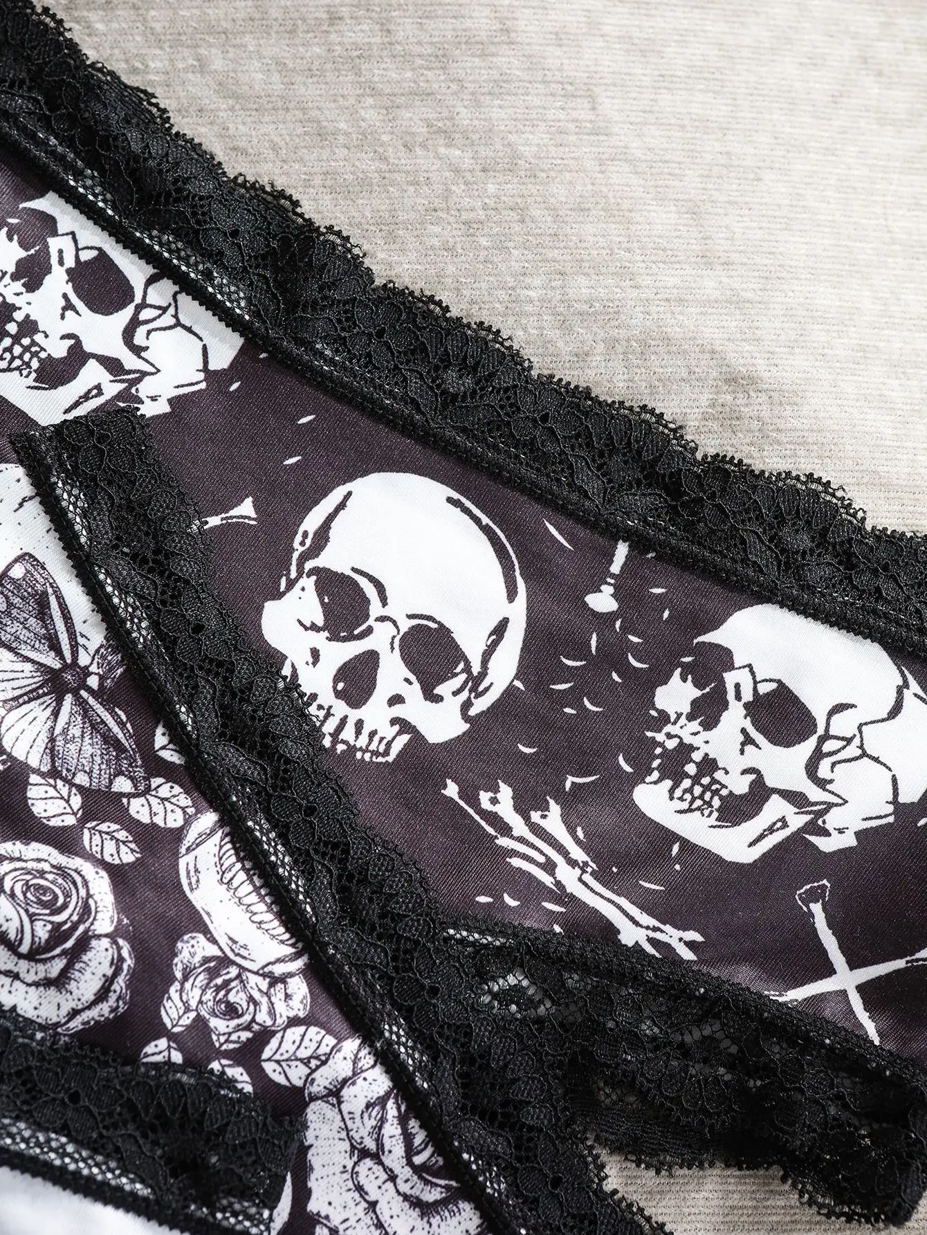 4Pcs Comfortable Breathable Women's Panties Women Sexy Lace Briefs Dark Skull Fashion Print Christmas Female Underpants