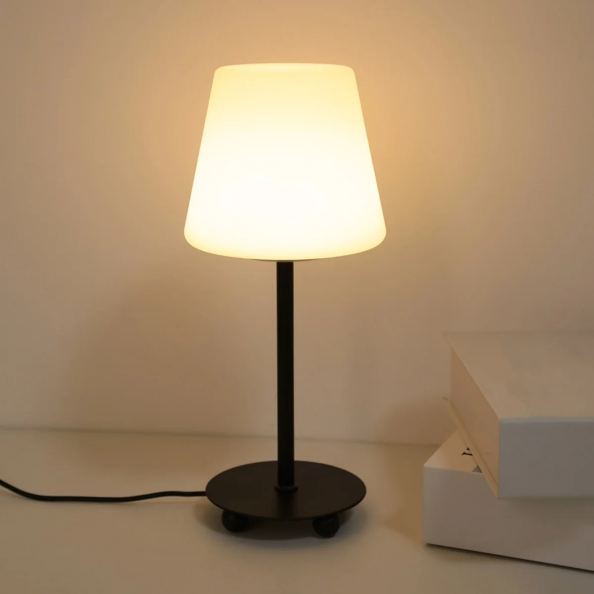 Creative Cream Style Desk Lamp, USB Powered Tri Color Ambient Light Suitable for Bedrooms, Study Rooms, Living Rooms, Etc