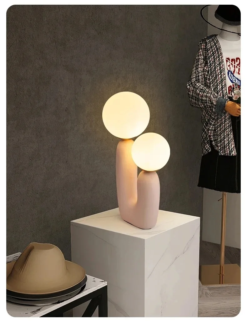 Modern Nordic Art Glass Table Lamp Bedroom Resin Bedhead Lamp Restaurant Living Room Personalized Atmosphere Lighting Table Lamp