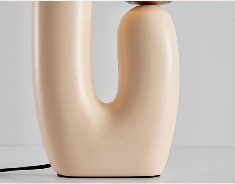 Modern Nordic Art Glass Table Lamp Bedroom Resin Bedhead Lamp Restaurant Living Room Personalized Atmosphere Lighting Table Lamp