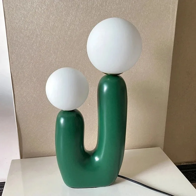Modern Nordic Art Glass Table Lamp Bedroom Resin Bedhead Lamp Restaurant Living Room Personalized Atmosphere Lighting Table Lamp