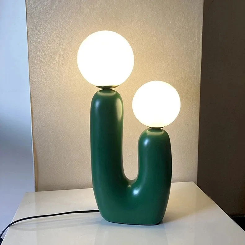 Modern Nordic Art Glass Table Lamp Bedroom Resin Bedhead Lamp Restaurant Living Room Personalized Atmosphere Lighting Table Lamp