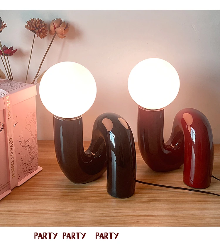 Postmodern Retro Resin Desk Lamp Fashionable Atmosphere Bedroom Bedside Table Lamp Glass Ornament Desk Lamp Artistic Desk Lamp