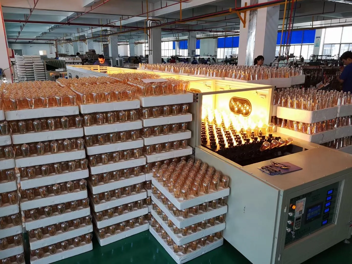 LED Edison Filament Bulbs Golden Art Lights ST64 Dimmable E27 B22 2W 4W 6W 8W 10W 12W 220V 110V 2700K 360 Degree Energy Lamps