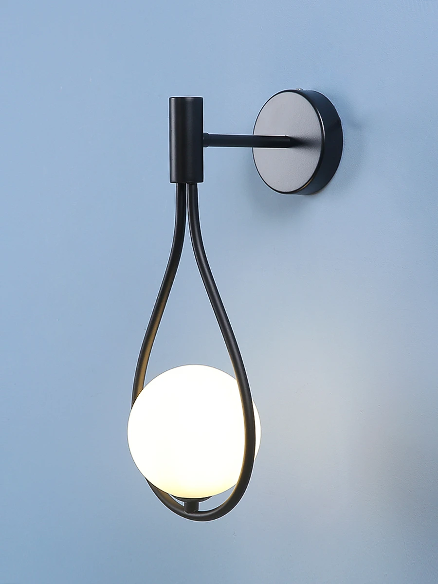 Modern Metal Glass Ball Wall Lamp Nordic Simple Wall Lamps for Living Room Bedroom Bedside Aisle Corridor Staircase Wall Lights