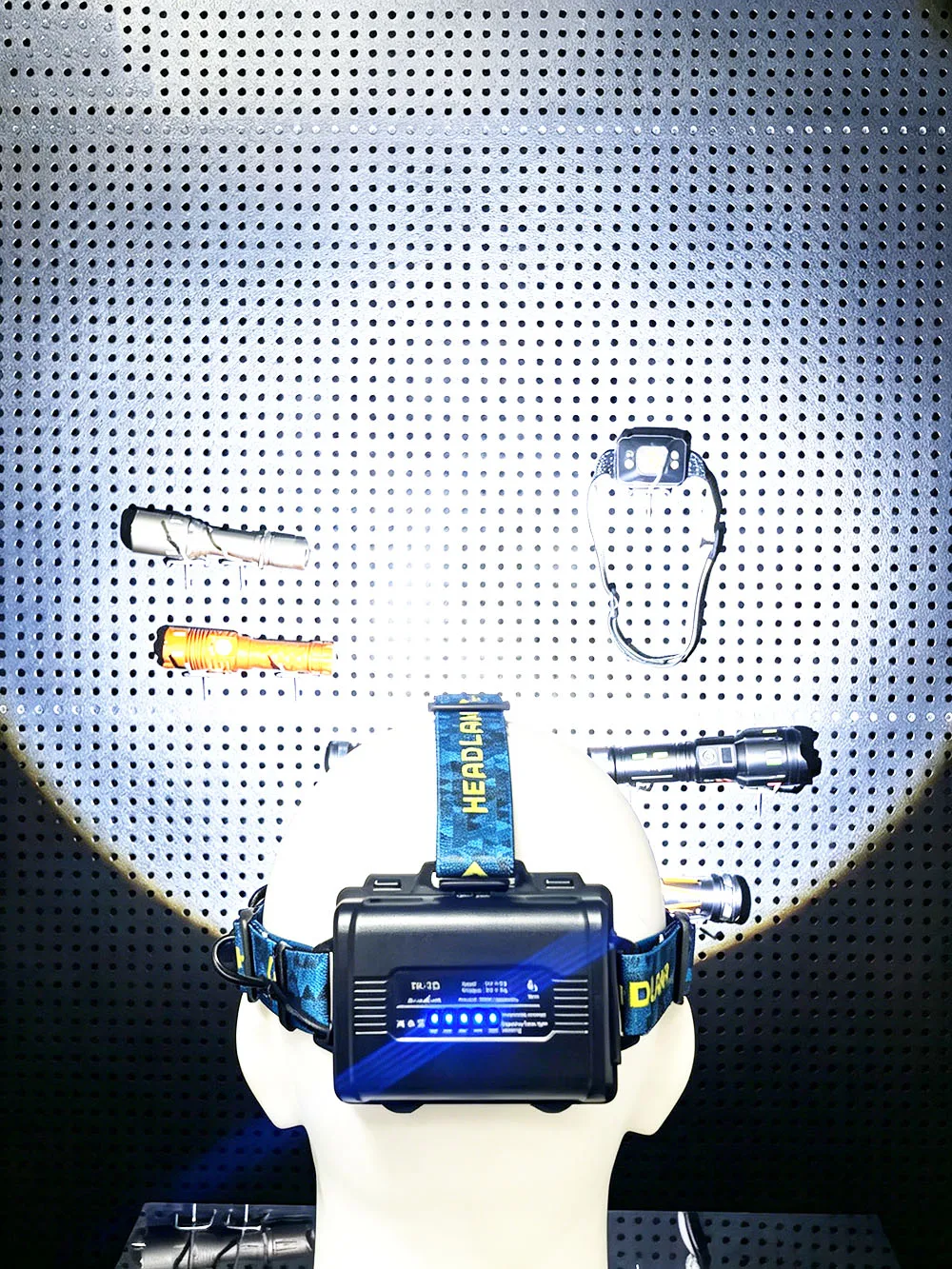 High Power LED Headlamp Spotlight Long-range Wick Headlight Super Bright Telescopic Zoom Head Lamp Flashlight Fishing Light