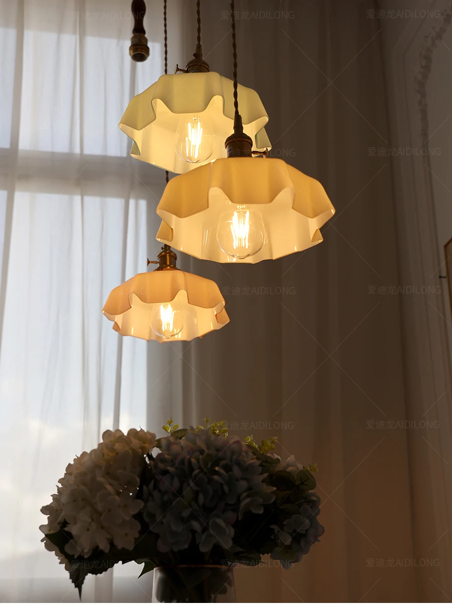 Cream-Style Glass Flower Skirt Dining Room Bedroom Bar Counter Chandelier Copper Lamp Head With Switch Ambient Lighting E27