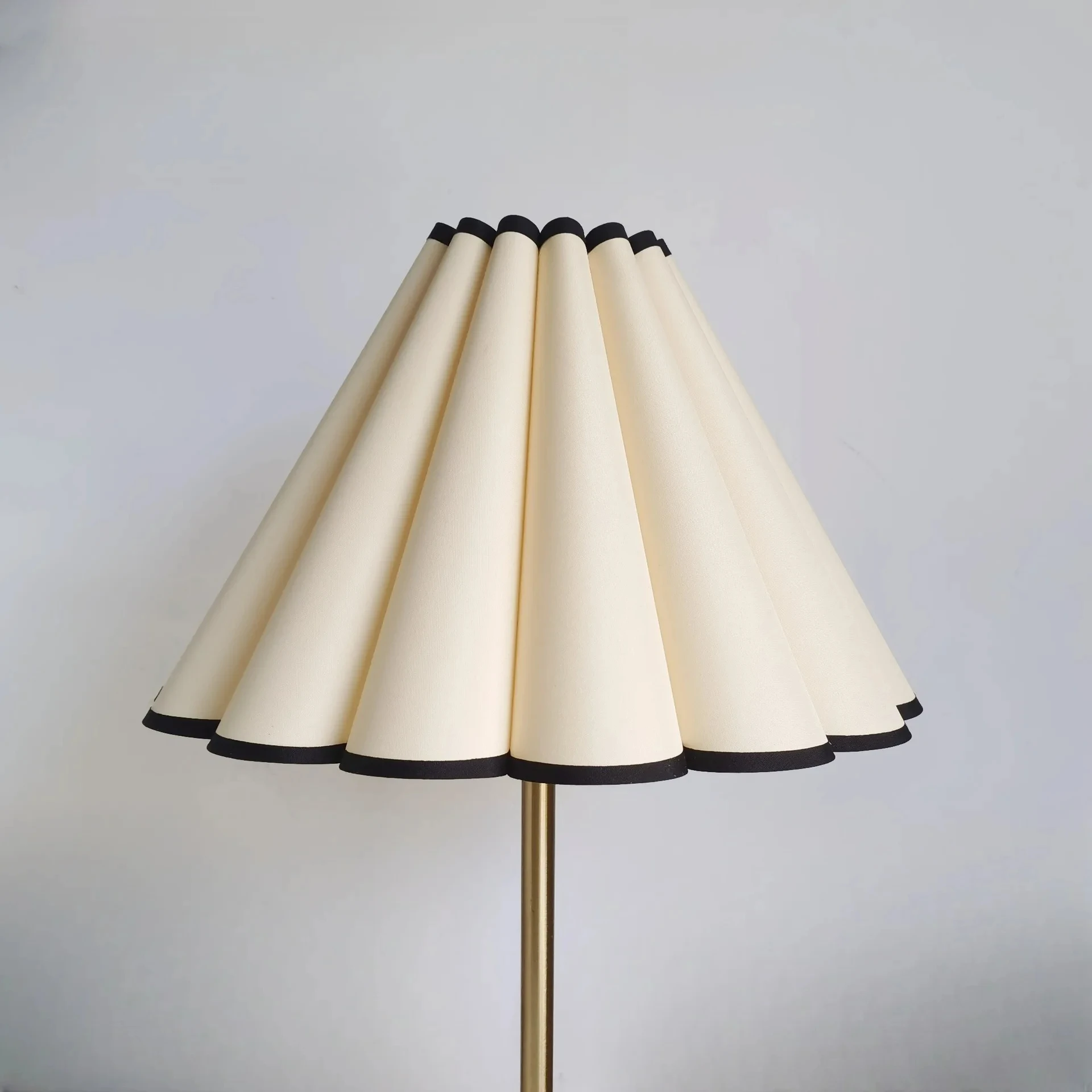 Fabric Petal Lampshade E26 E27 For Table Lamps Floor Lamps Chandeliers Bedside Lamps Ceiling Lamps LED Lamp Shade Replacement