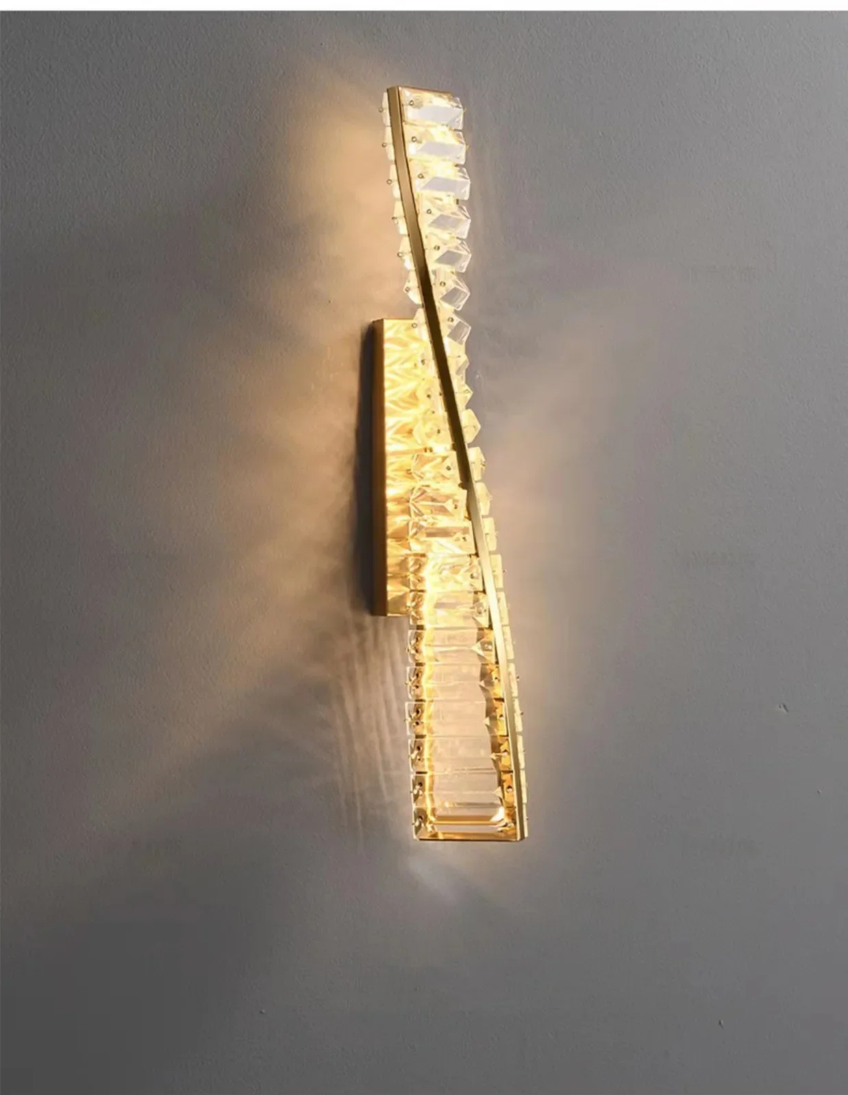 Luxury Crystal Gold Metal Wall Lamp Modern Creative Irregular LED Wall Light Villa Hotel Corridor Bedside Decor Lighting Fixture