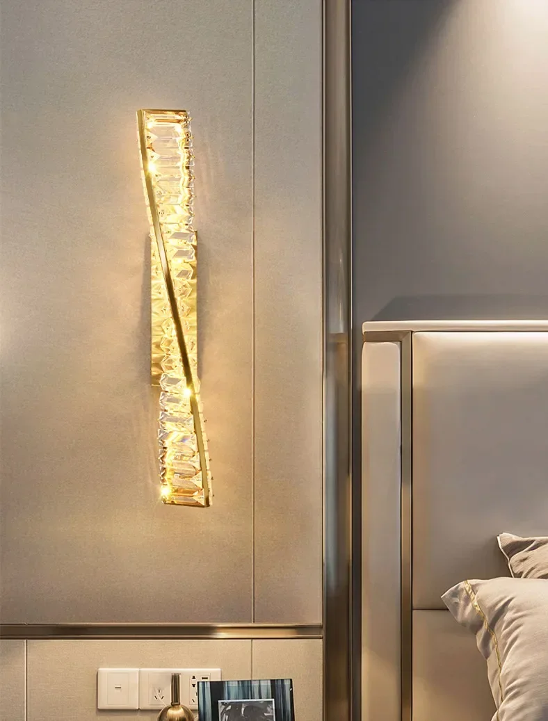 Luxury Crystal Gold Metal Wall Lamp Modern Creative Irregular LED Wall Light Villa Hotel Corridor Bedside Decor Lighting Fixture
