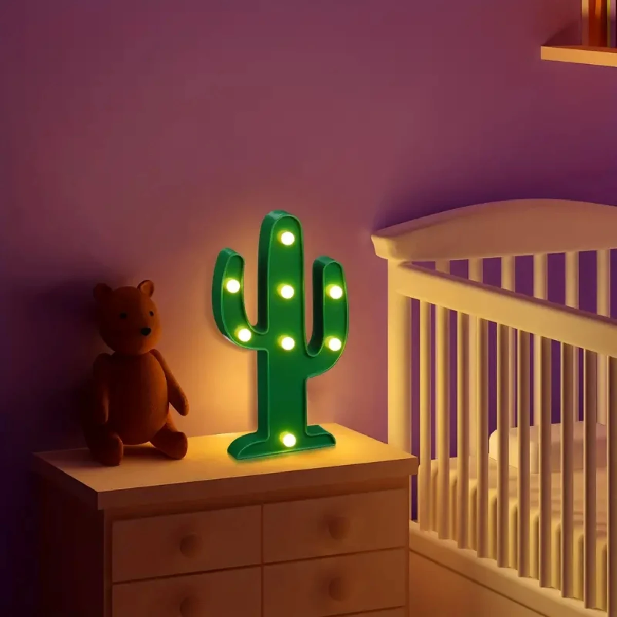 1pc Cactus Shaped Battery Operated Night Light Green Plastic Cactus Mini Table Lamp Wall Mountable Suitable For Bedroom Decor