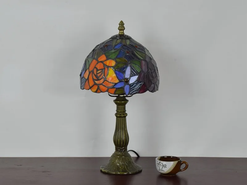 European Style Table Lamp Stained Glass Reading Light Small Room Decorate Lamp for Home Living Room Nightstand Bedroom Office