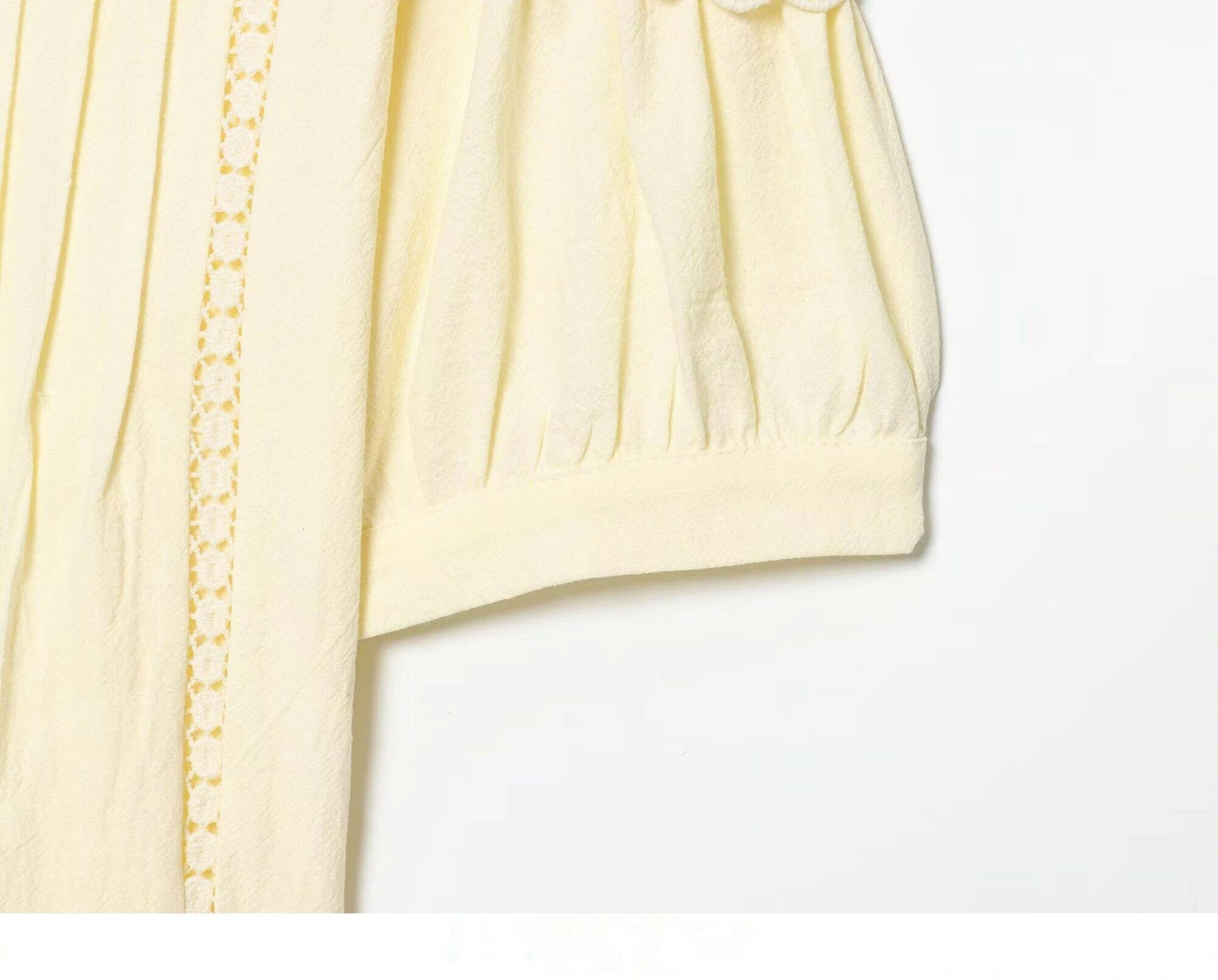 Bohe Vintage Embroidery Pleated Loose Tops Blouse Women Casual O-neck Puff Sleeve Tops T-shirts 2026 New Summer Holiday Tops