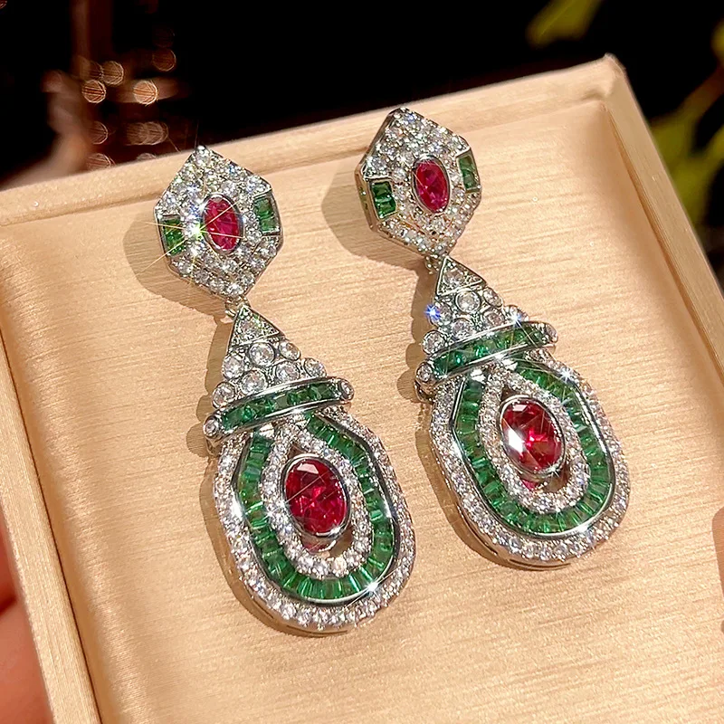 Vintage Glamorous Ruby Red Emerald Green Crystal Dangle Earrings Geometric Teardrop Shaped Statement Jewelry for Women Party
