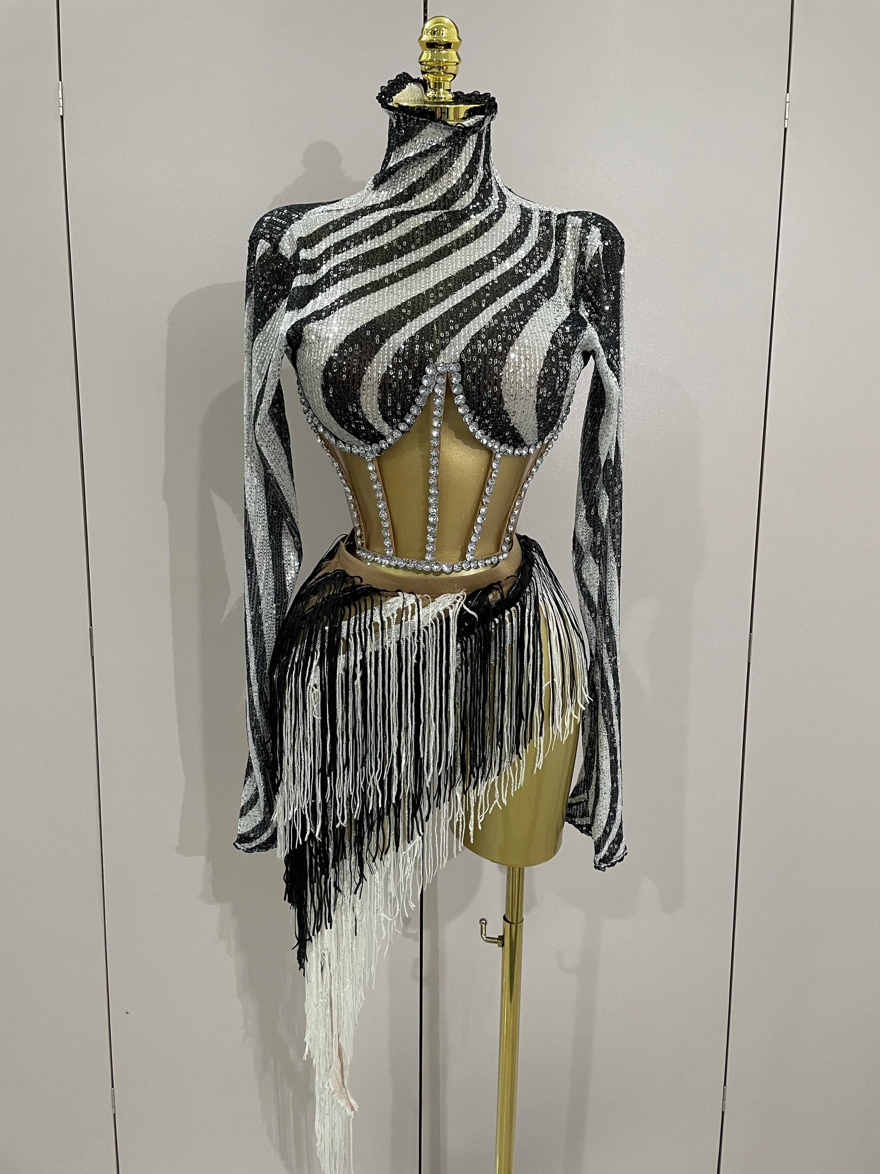 2025 New Shiny Diamond Sequin Tassels Sexy Mesh Long Sleeved Two Piece Set Women Evening Birthday Party Nightclub Stage Costume