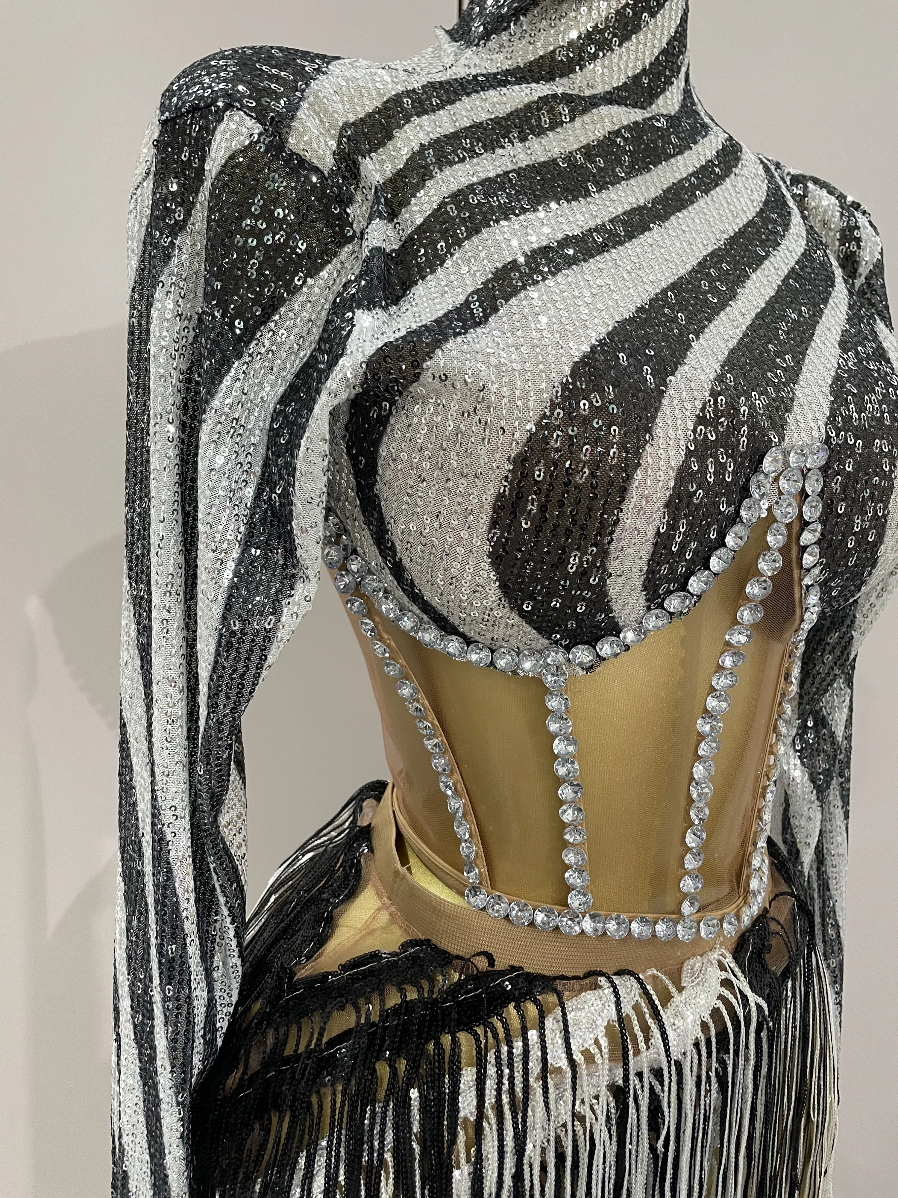 2025 New Shiny Diamond Sequin Tassels Sexy Mesh Long Sleeved Two Piece Set Women Evening Birthday Party Nightclub Stage Costume