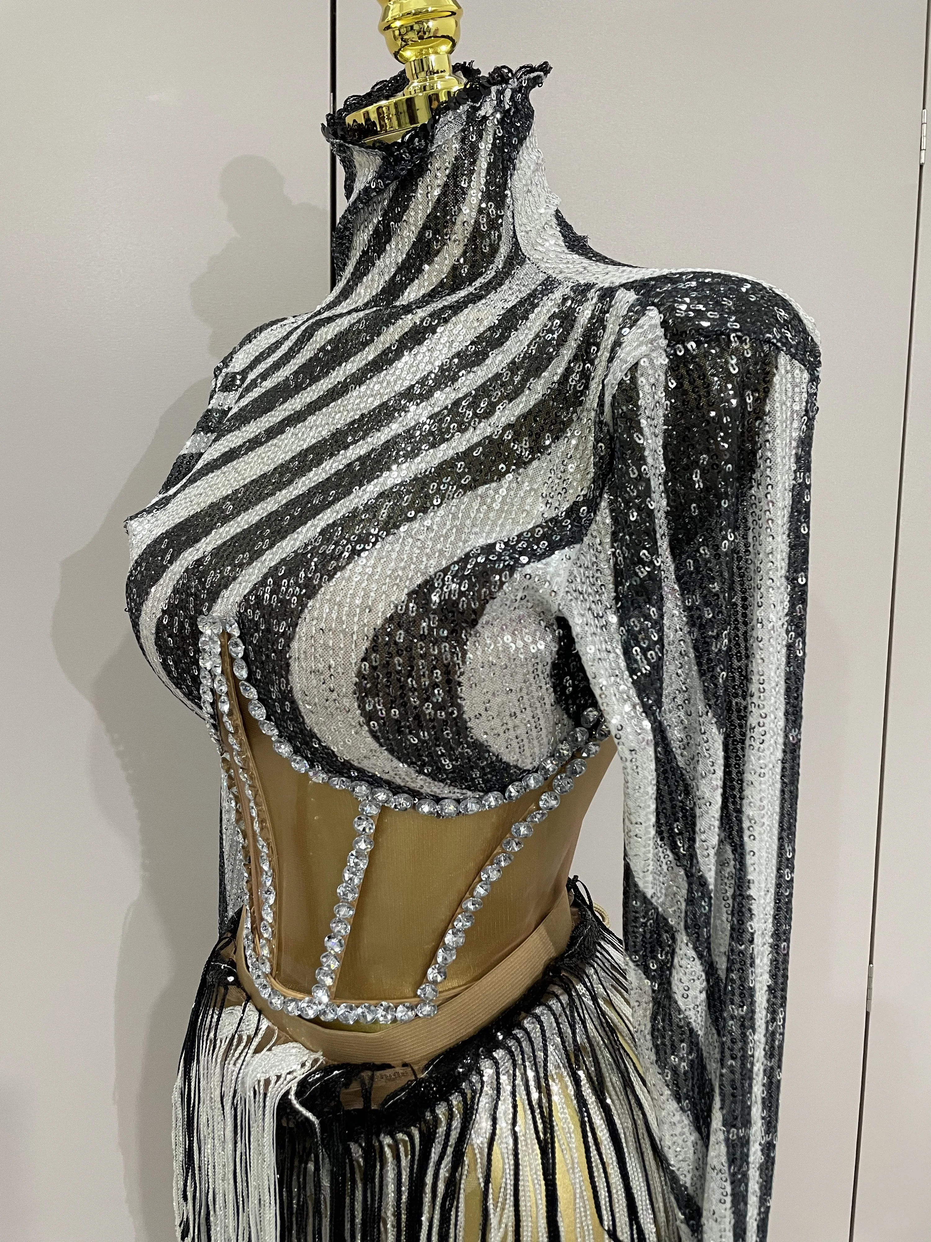 2025 New Shiny Diamond Sequin Tassels Sexy Mesh Long Sleeved Two Piece Set Women Evening Birthday Party Nightclub Stage Costume