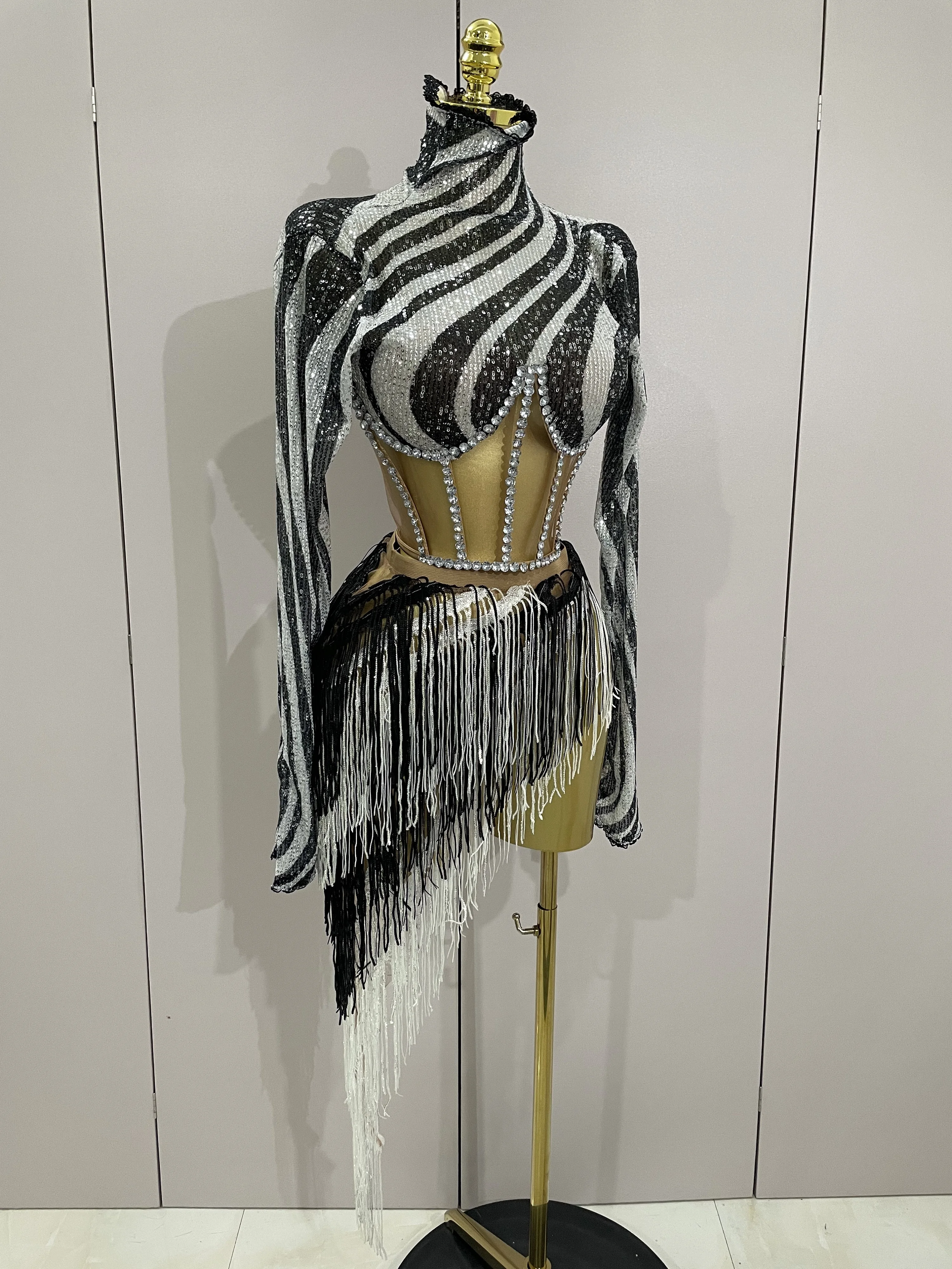2025 New Shiny Diamond Sequin Tassels Sexy Mesh Long Sleeved Two Piece Set Women Evening Birthday Party Nightclub Stage Costume