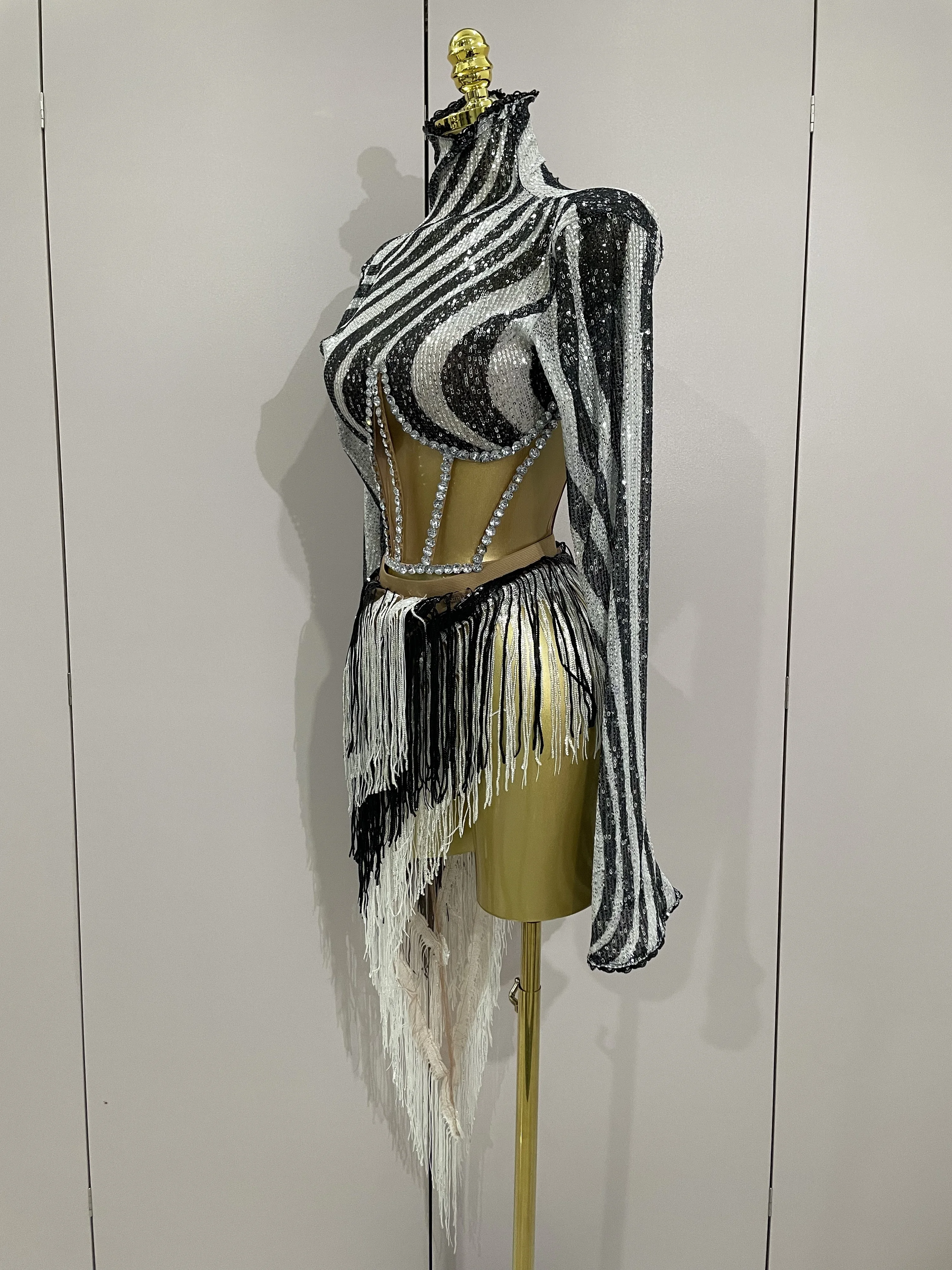 2025 New Shiny Diamond Sequin Tassels Sexy Mesh Long Sleeved Two Piece Set Women Evening Birthday Party Nightclub Stage Costume