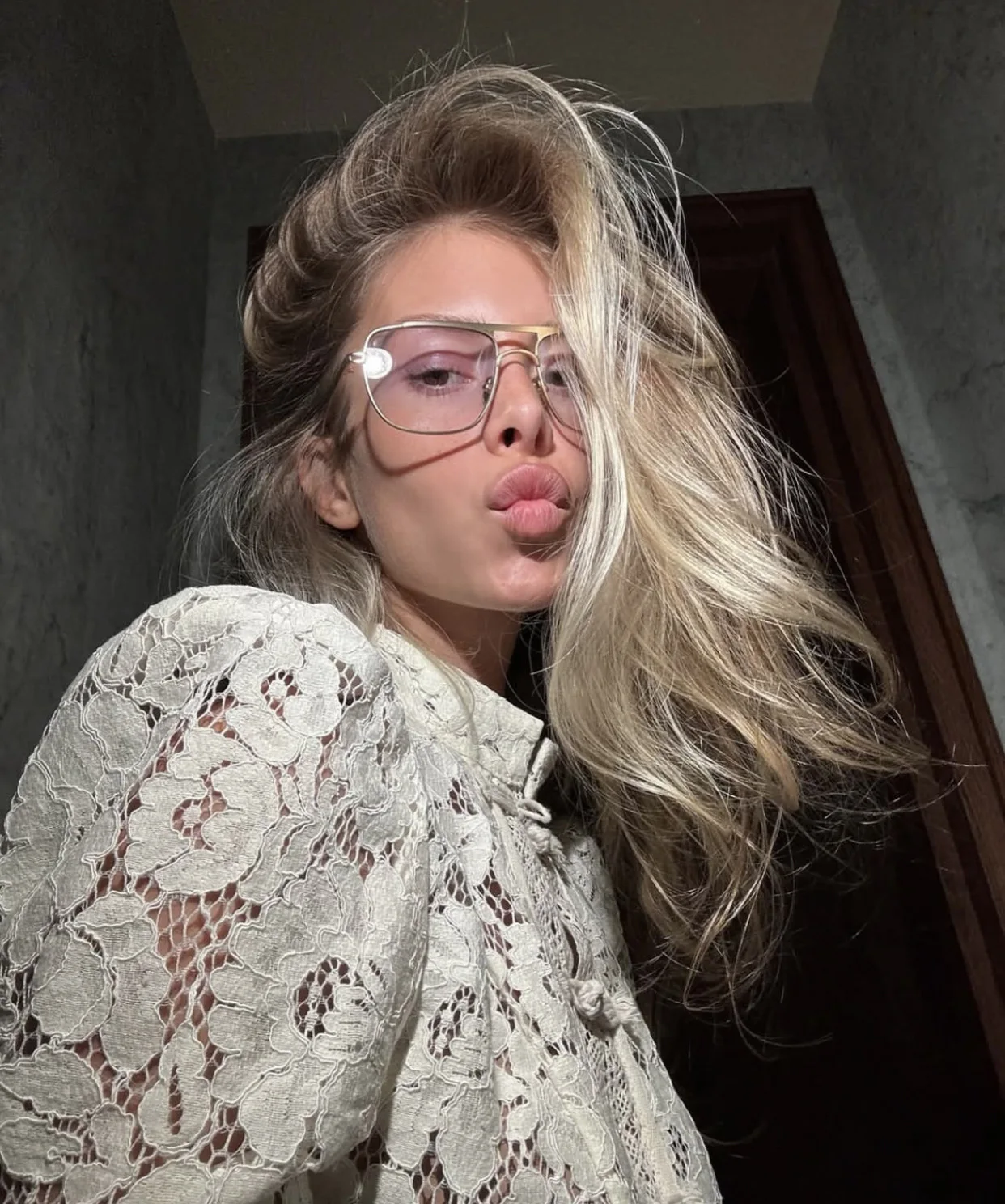 Tossy Summer Lace Printed Shirts Tops Female Hollow Out Fashion Commute Vintage See-Through Blouse Women's Lace Shrug Shirts New