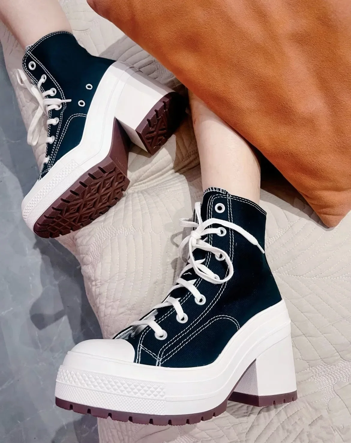 Classic Women Platform Sneakers Canvas Shoes Personalized Luxry Heels Skateboard Lace Up Casual Shoes Fashion Outdoor Sneakers