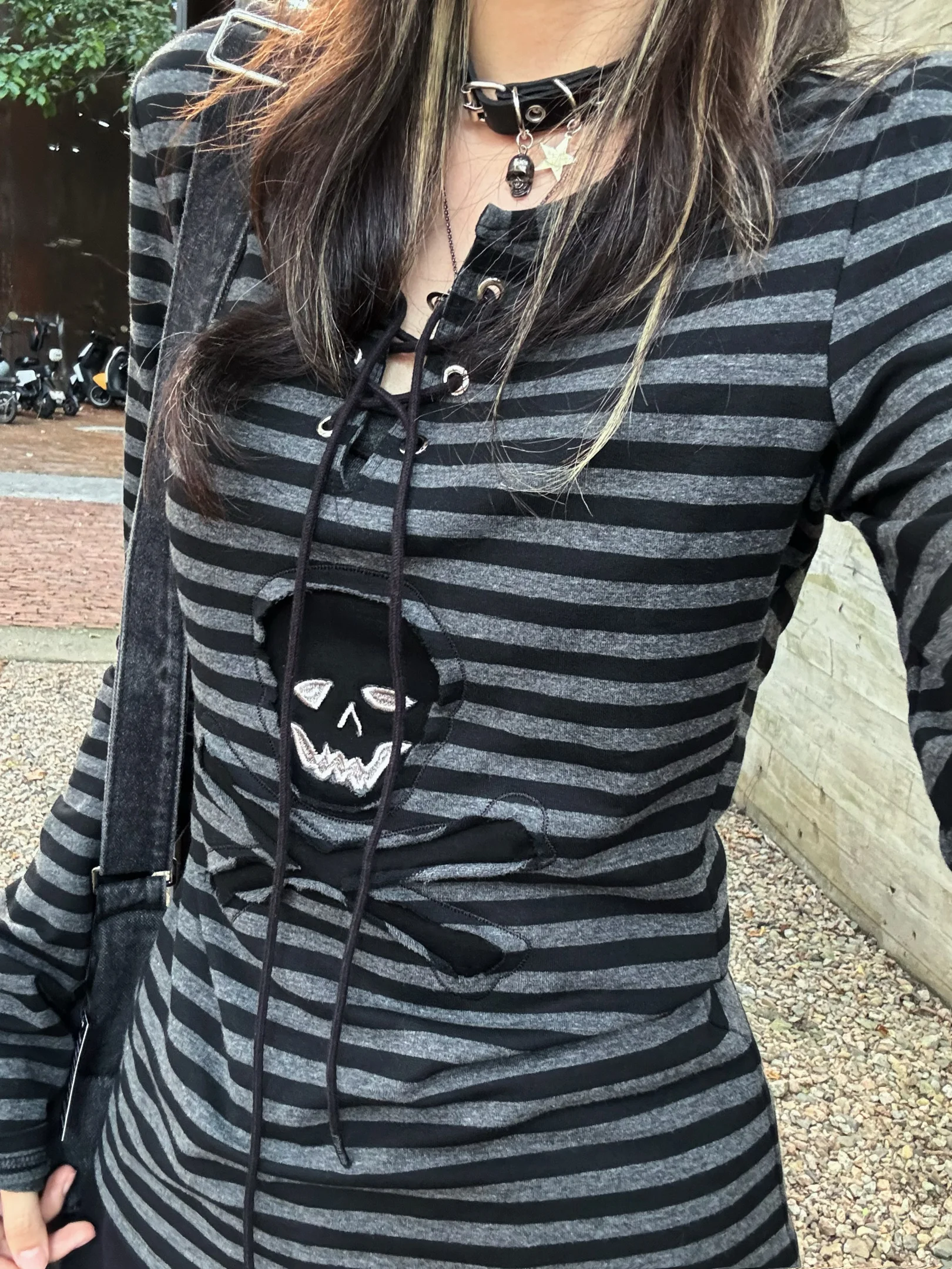 Tonngirls Gothic Retro T-shirt Women Lace Up Striped Casual Shirt Y2k Vintage Print Graphic Tops Streetwear american Grunge Tops