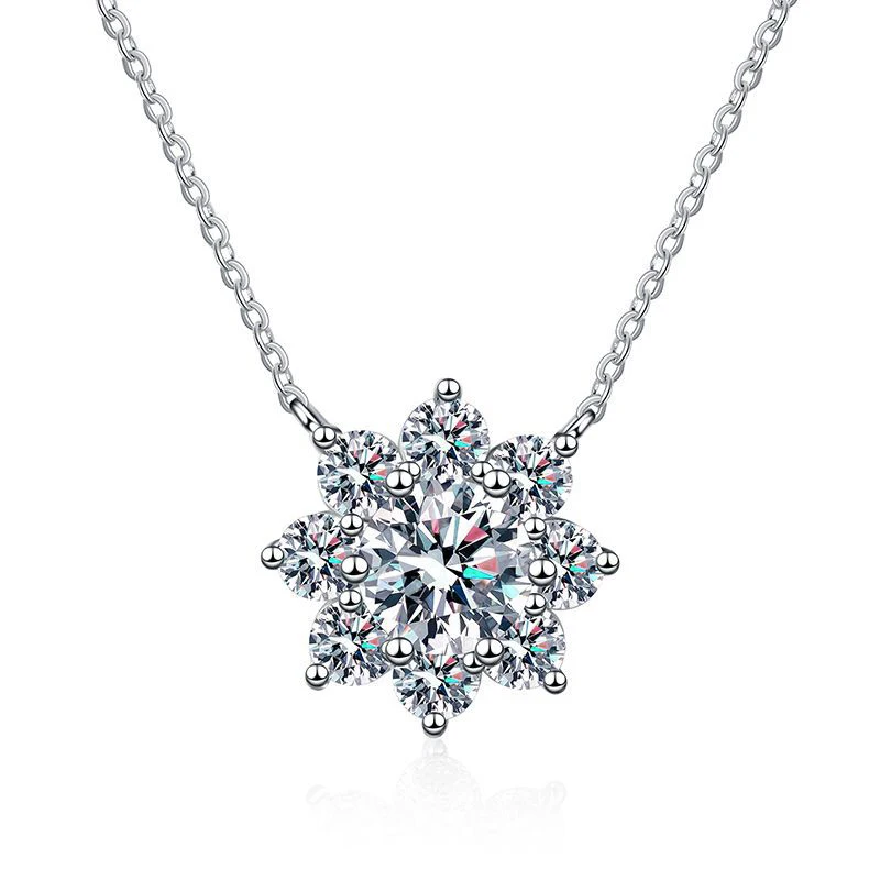 NeeTim 1CT Moissanite Sparkling Necklace For Woman Pendant 925 Silver Plated with White Gold Chains Party Bridal Fine Jewelry
