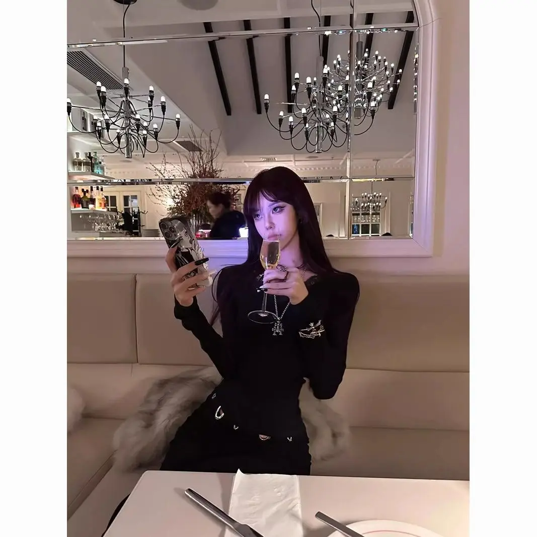 Seeslim Black Sexy Back Hollow Out Women's T-shirt Goth Long Sleeve Slim 2000s Clothes Y2k Tees Female Clothing Autumn Tops Chic