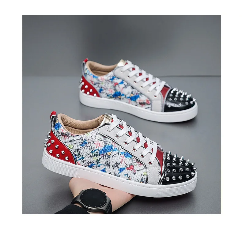 New Street Personality Skate Shoes Men Trend Sneakers Tapered Rivets Casual Studded Trainers Fashion Punk Hip Hop Shoes Man Boy