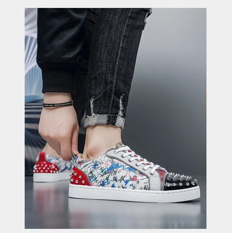 New Street Personality Skate Shoes Men Trend Sneakers Tapered Rivets Casual Studded Trainers Fashion Punk Hip Hop Shoes Man Boy
