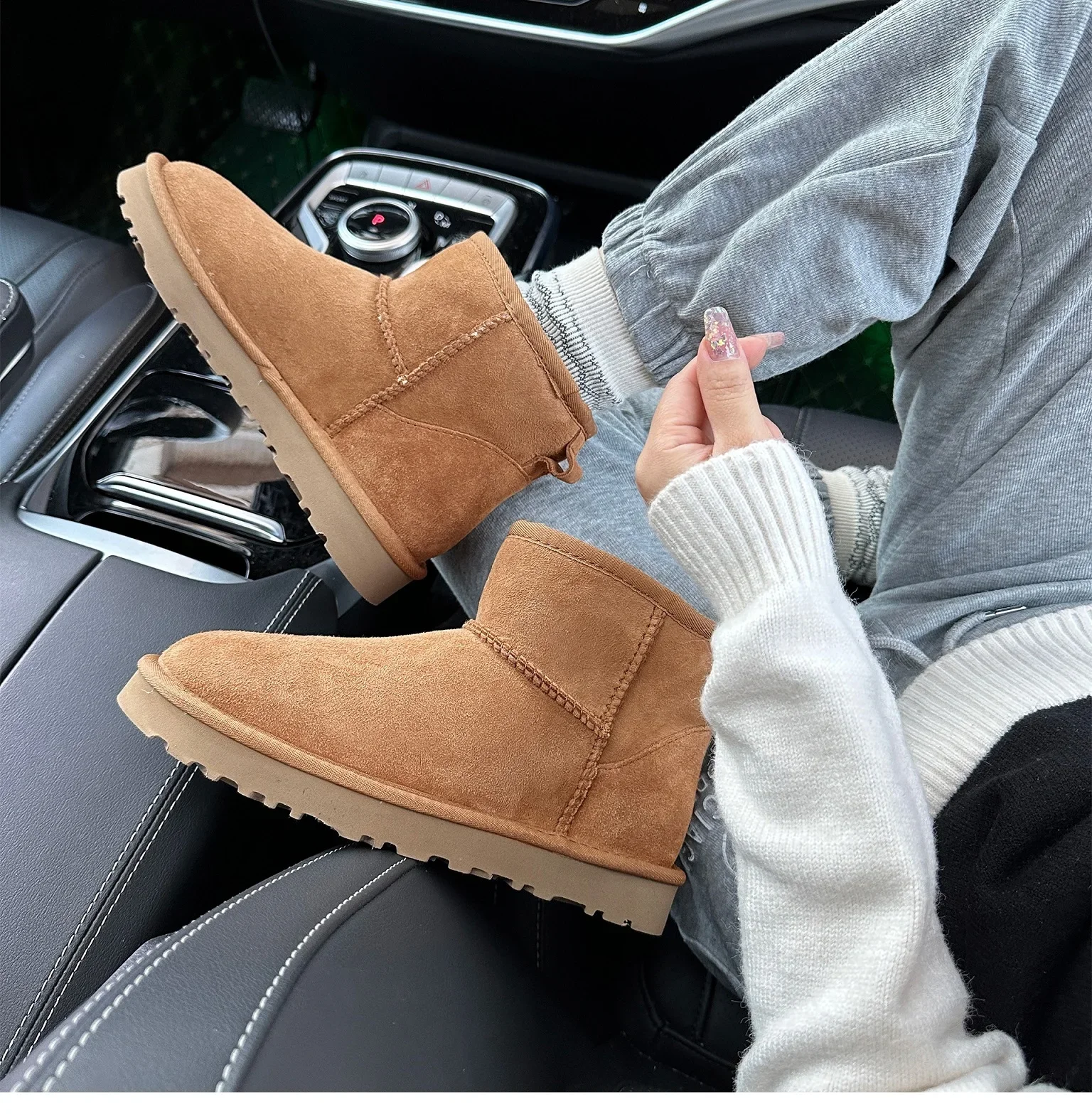 5854 Men's and Women's Sheepskin and Wool Snow Boots, Integrated Fur and Leather, Winter Thick and Warm Women's Boots