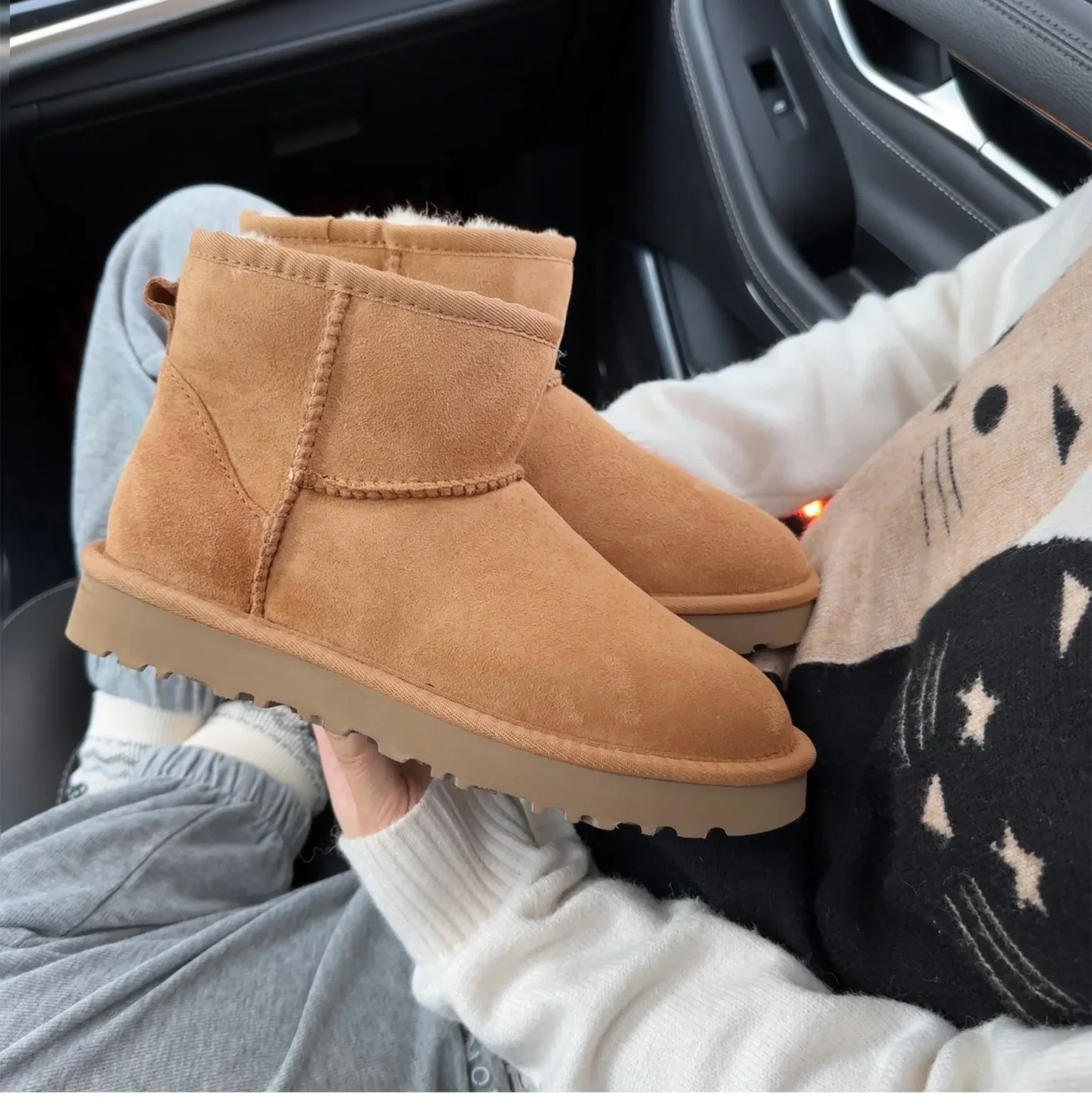 5854 Men's and Women's Sheepskin and Wool Snow Boots, Integrated Fur and Leather, Winter Thick and Warm Women's Boots