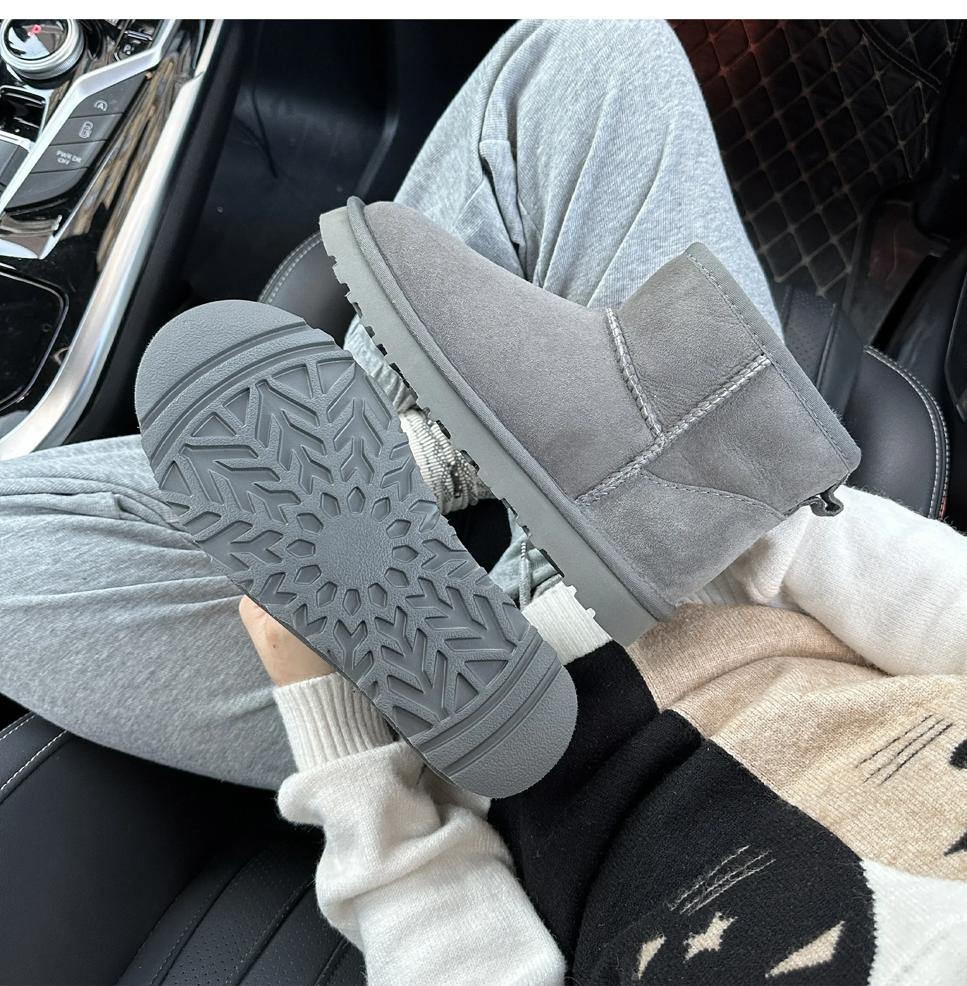 5854 Men's and Women's Sheepskin and Wool Snow Boots, Integrated Fur and Leather, Winter Thick and Warm Women's Boots
