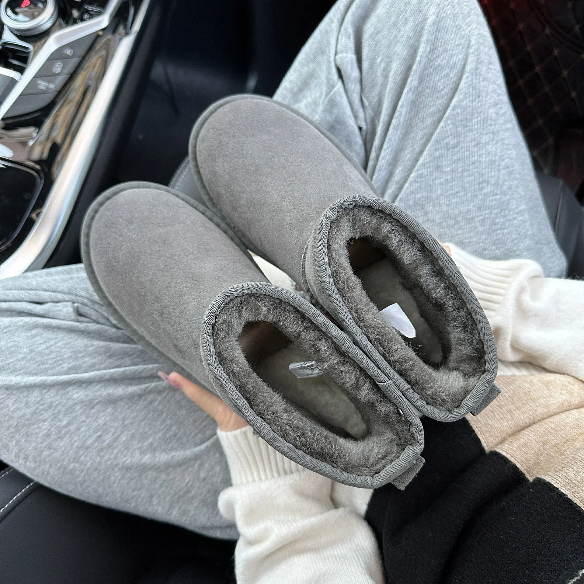 5854 Men's and Women's Sheepskin and Wool Snow Boots, Integrated Fur and Leather, Winter Thick and Warm Women's Boots