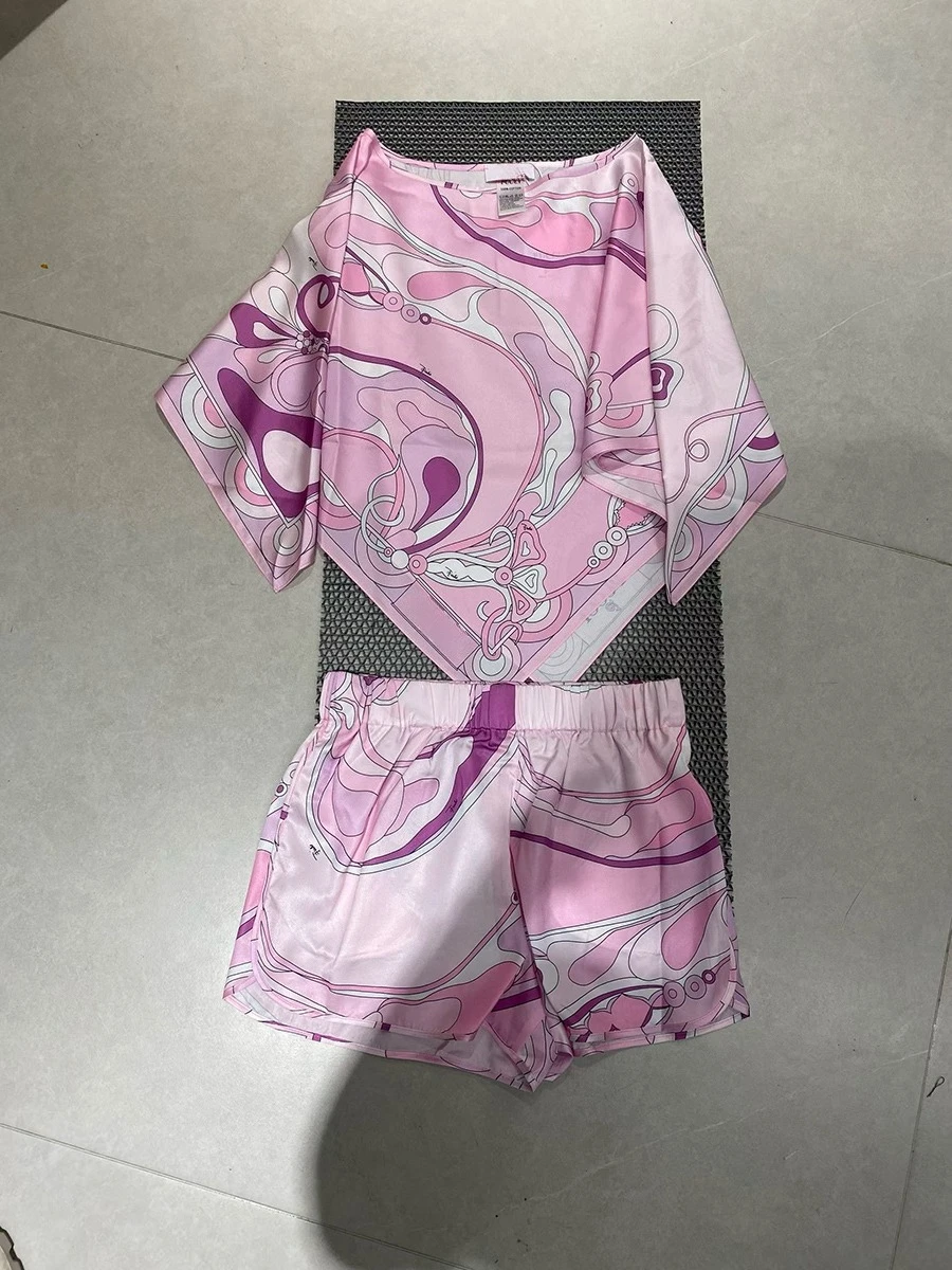 TWOTWINSTYLE Solid Spliced Printing Two Piece Set Female O Neck Half Sleeve Top Gentle Luxury Women's Pants Sets Fashion Summer