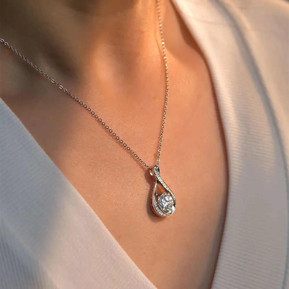 Lnngy 8MM 2.0CT Round Cut Moissanite Necklace 14K Gold Filled Infinity Pendant Necklace for Women Wedding Jewelry Gift