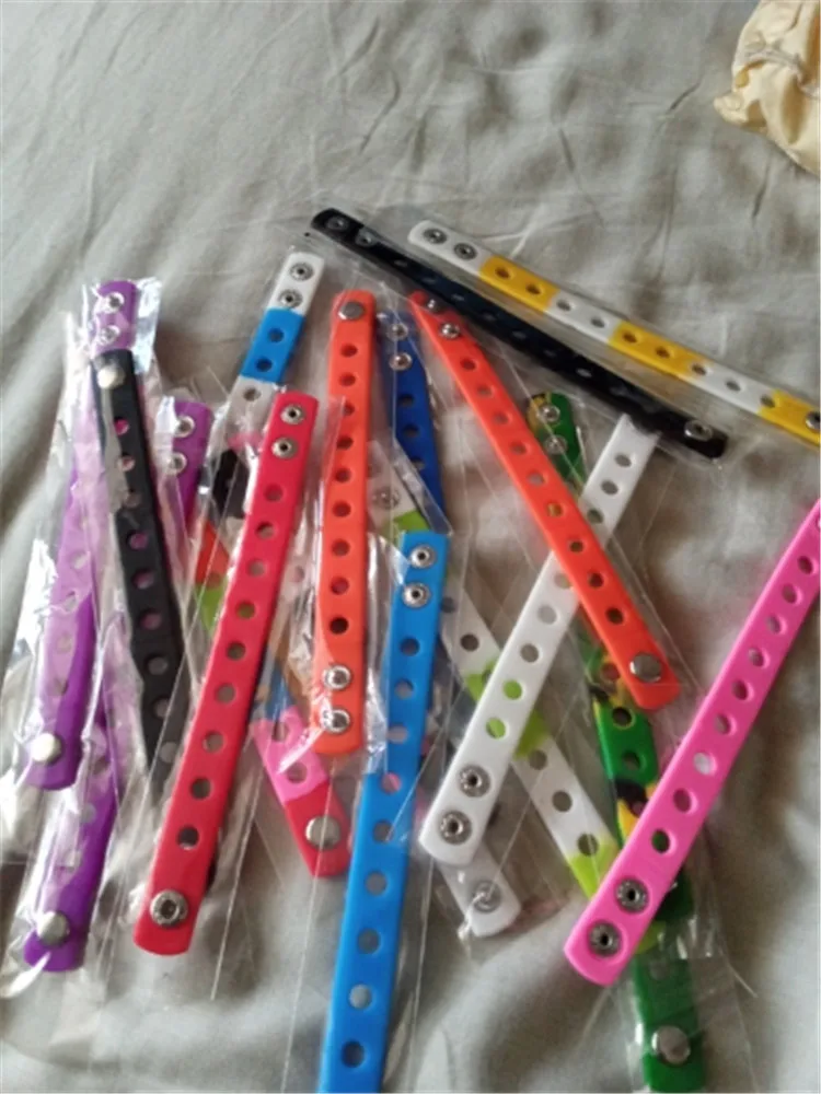 20pcs/lot Mix Style Random Silicone Bracelet Wristband 18cm Fit Shoe Charms Shoe Buckle Wristband Rubber Wrist Strap