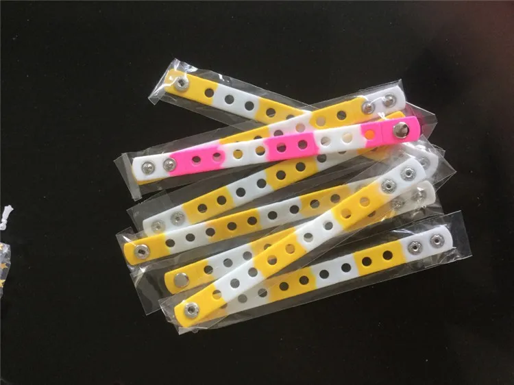 20pcs/lot Mix Style Random Silicone Bracelet Wristband 18cm Fit Shoe Charms Shoe Buckle Wristband Rubber Wrist Strap