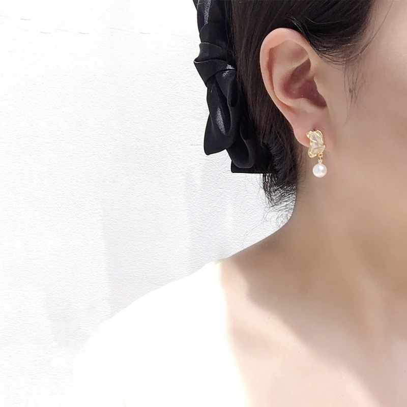 ZHBORUINI 5A High-Quality Natural Seashells Mother Of Pearl Butterfly Earrings Natural Freshwater Pearl Earrings For Women