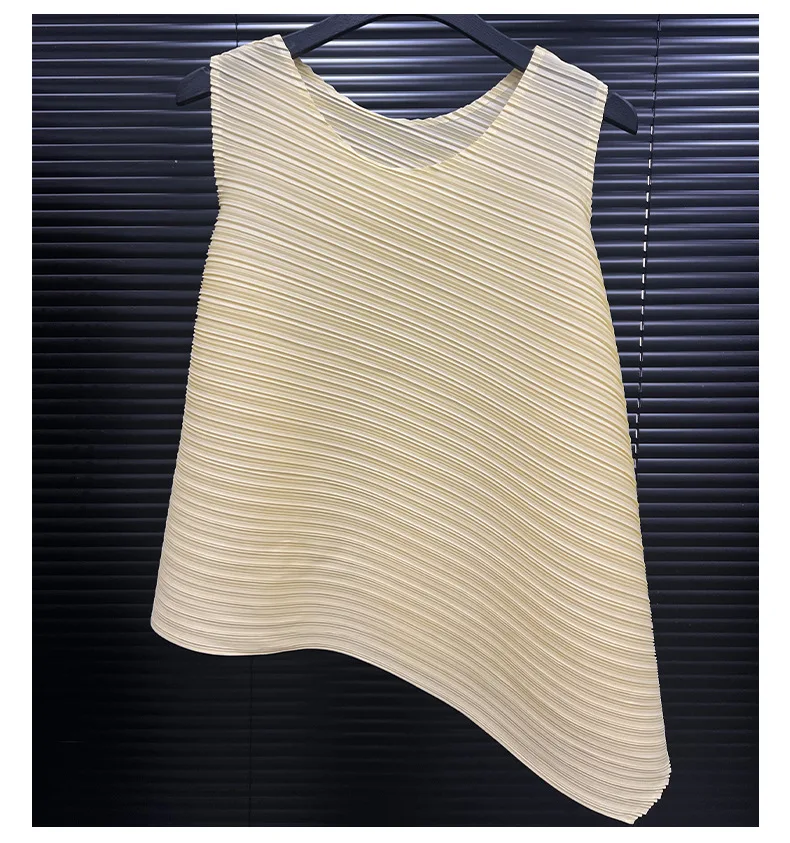 Miyake Elegant Pleated Vest Women's Summer New Irregular Loose Slimming T-shirt Stylish Top Ins Chinese Design Sense Pressure
