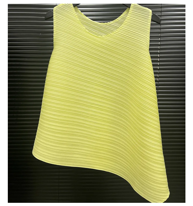 Miyake Elegant Pleated Vest Women's Summer New Irregular Loose Slimming T-shirt Stylish Top Ins Chinese Design Sense Pressure