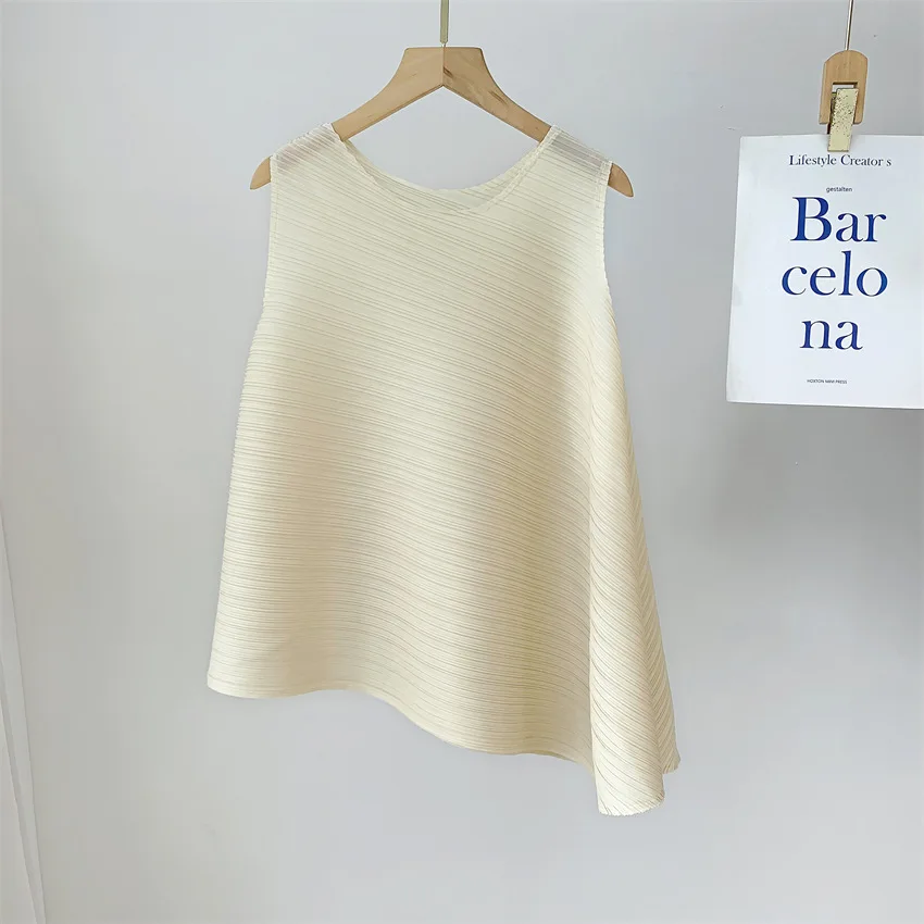 Miyake Elegant Pleated Vest Women's Summer New Irregular Loose Slimming T-shirt Stylish Top Ins Chinese Design Sense Pressure
