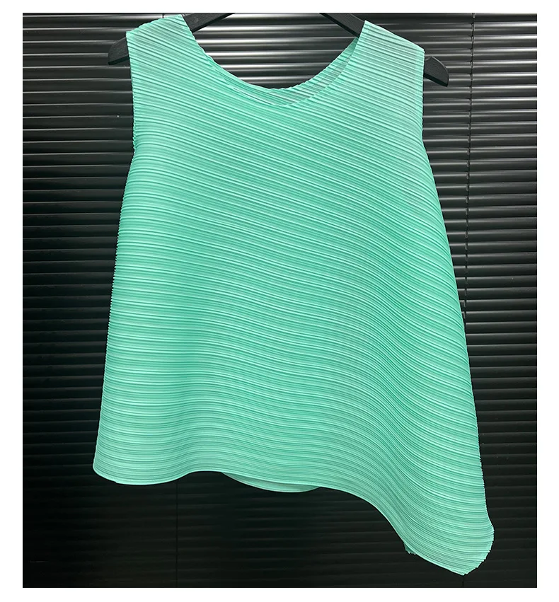 Miyake Elegant Pleated Vest Women's Summer New Irregular Loose Slimming T-shirt Stylish Top Ins Chinese Design Sense Pressure