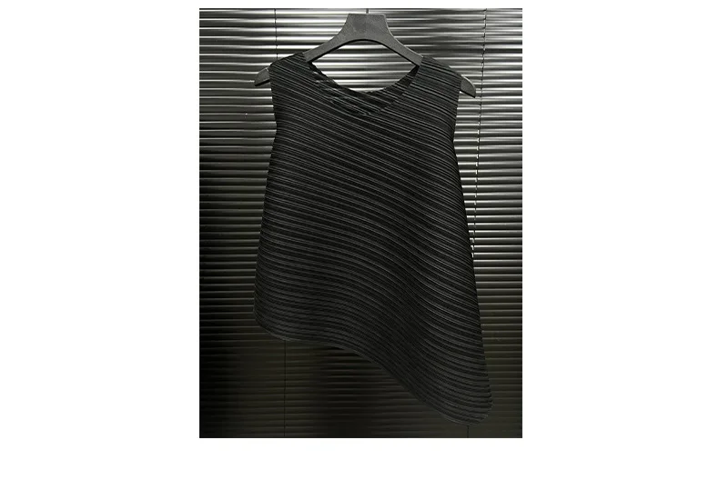 Miyake Elegant Pleated Vest Women's Summer New Irregular Loose Slimming T-shirt Stylish Top Ins Chinese Design Sense Pressure