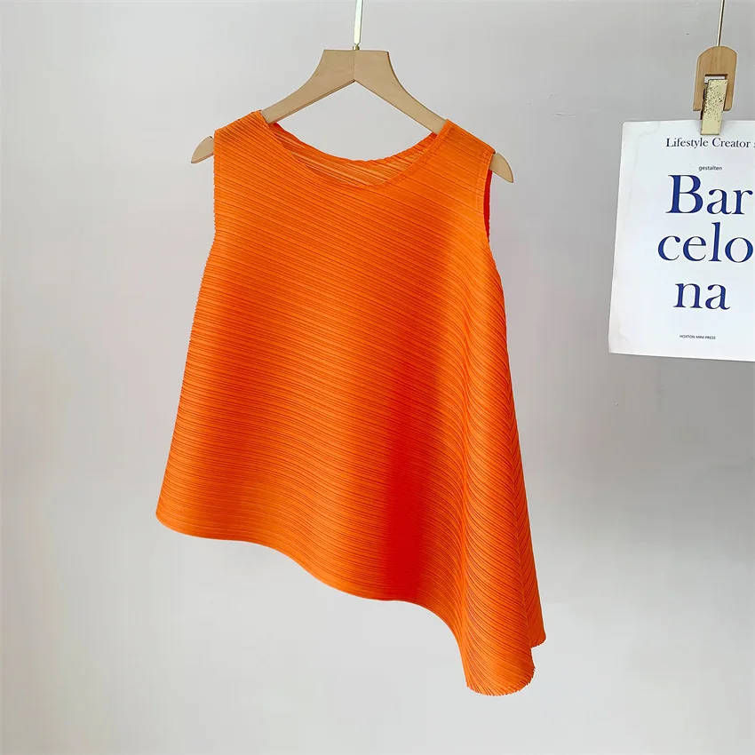 Miyake Elegant Pleated Vest Women's Summer New Irregular Loose Slimming T-shirt Stylish Top Ins Chinese Design Sense Pressure